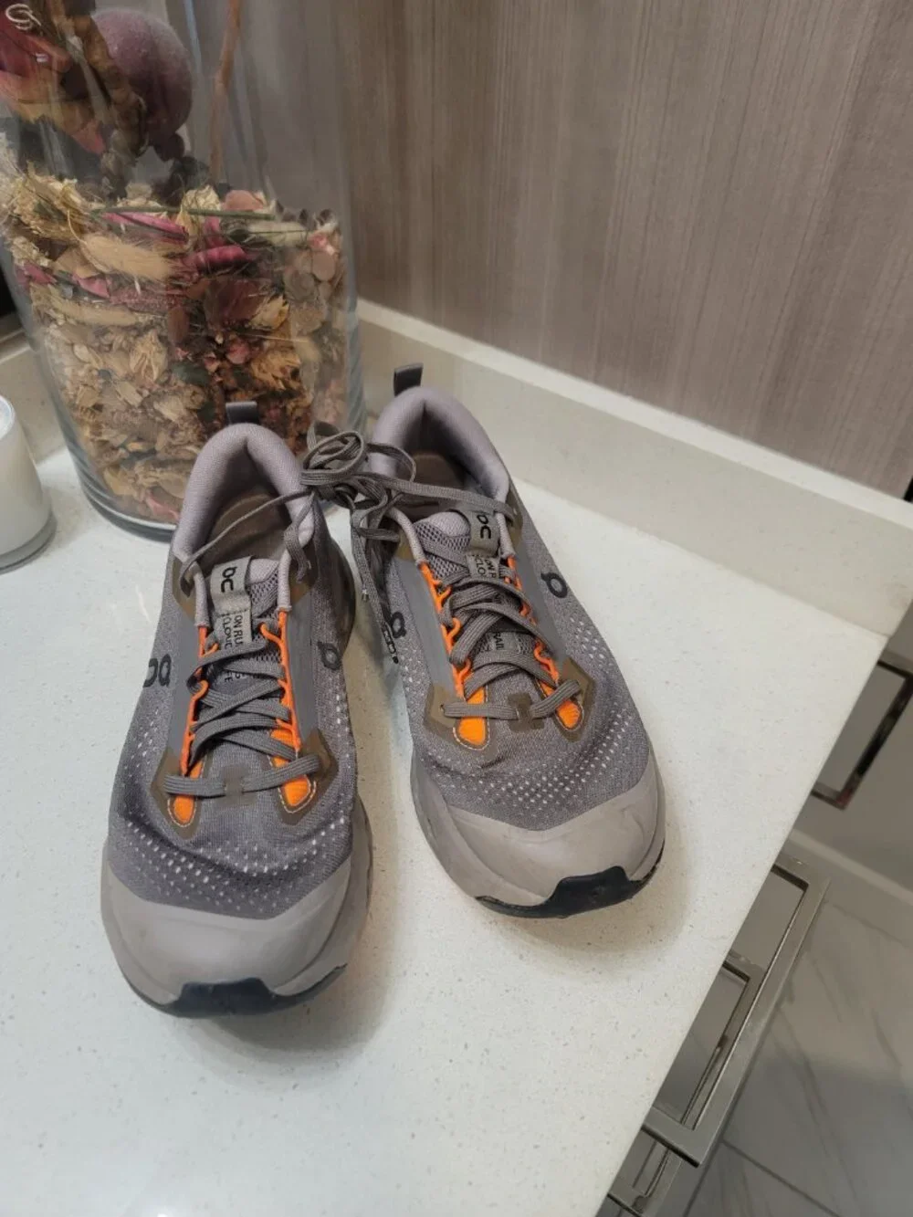 On Men's Cloudsurfer Trail 2 Sz 10.5 Running Shoes Eclipse / Cinder